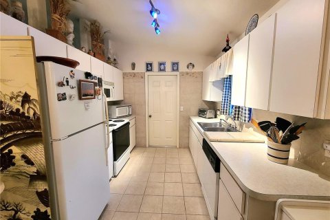 House in Ocala, Florida 2 bedrooms, 93.65 sq.m. № 1831806 - photo 7