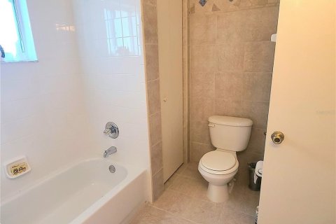 House in Ocala, Florida 2 bedrooms, 93.65 sq.m. № 1831806 - photo 16