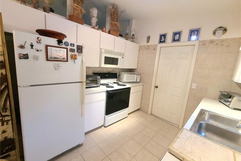 House in Ocala, Florida 2 bedrooms, 93.65 sq.m. № 1831806 - photo 6