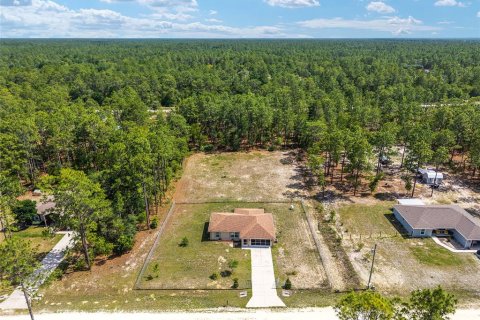 Villa ou maison à Dunnellon, Floride 3 chambres, 106.47 m2 № 2123682