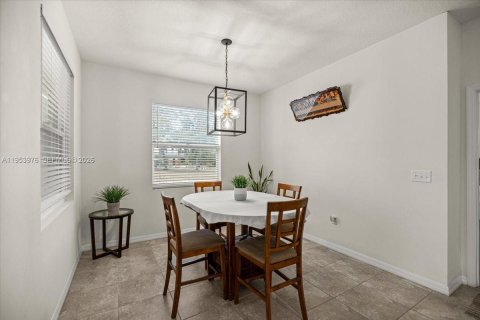 Villa ou maison à vendre à Ocala, Floride: 4 chambres, 263.29 m2 № 2031638 - photo 9