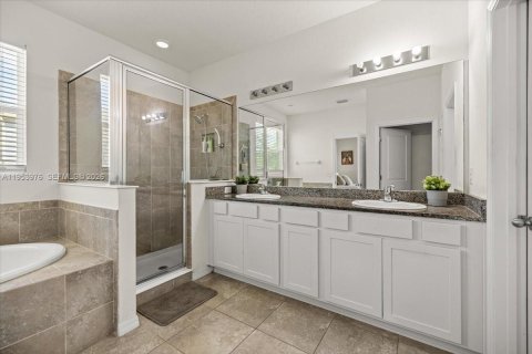 Villa ou maison à vendre à Ocala, Floride: 4 chambres, 263.29 m2 № 2031638 - photo 12