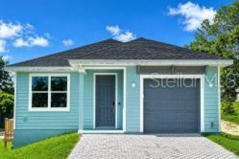 House in Brooksville, Florida 2 bedrooms, 107.86 sq.m. № 2367421