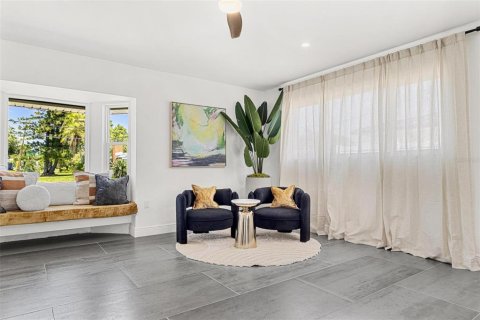 Casa en alquiler en Saint Petersburg, Florida, 4 dormitorios, 323.02 m2 № 1760468 - foto 10