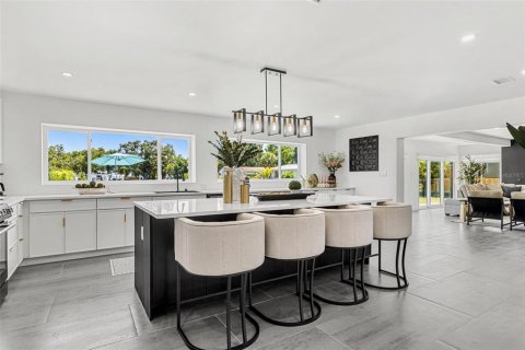 Casa en alquiler en Saint Petersburg, Florida, 4 dormitorios, 323.02 m2 № 1760468 - foto 14