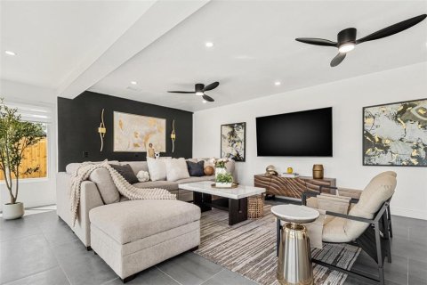 Casa en alquiler en Saint Petersburg, Florida, 4 dormitorios, 323.02 m2 № 1760468 - foto 6