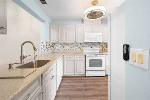Villa ou maison à vendre à New Port Richey, Floride: 3 chambres, 131.36 m2 № 2196327 - photo 16