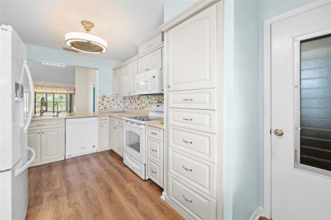 Villa ou maison à vendre à New Port Richey, Floride: 3 chambres, 131.36 m2 № 2196327 - photo 18