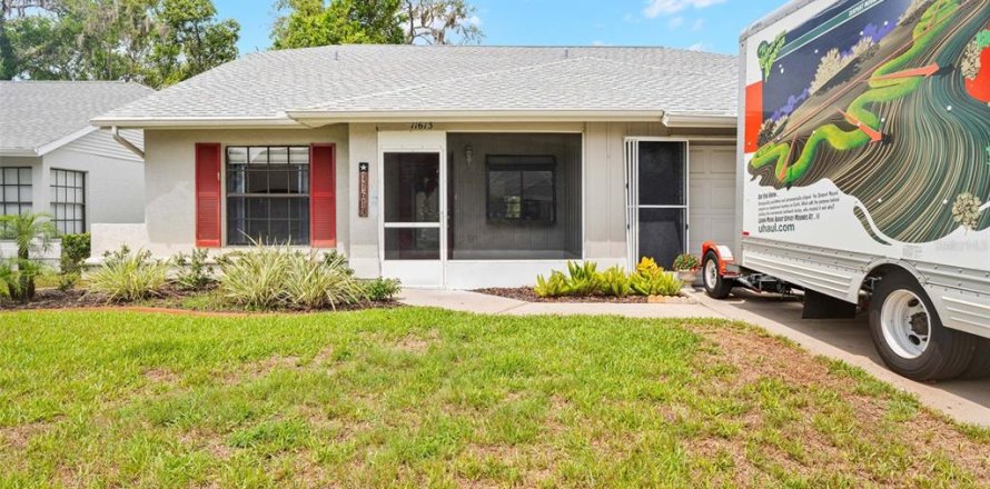 Villa ou maison à New Port Richey, Floride 3 chambres, 131.36 m2 № 2196327