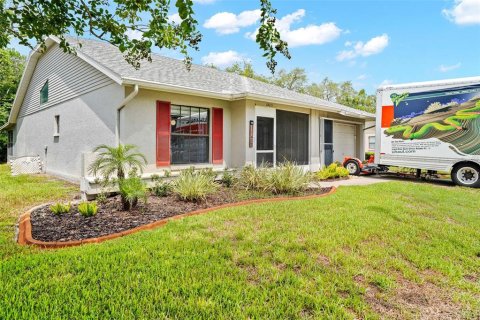Villa ou maison à vendre à New Port Richey, Floride: 3 chambres, 131.36 m2 № 2196327 - photo 2