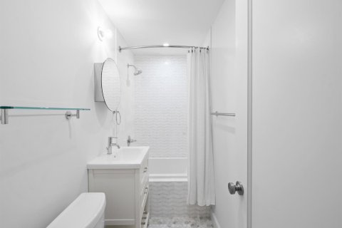 Condo in Fort Lauderdale, Florida, 3 bedrooms  № 2399937 - photo 29