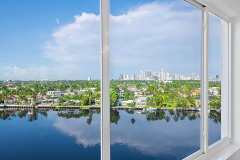 Condo in Fort Lauderdale, Florida, 3 bedrooms  № 2399937 - photo 14