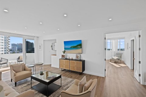 Condo in Fort Lauderdale, Florida, 3 bedrooms  № 2399937 - photo 3