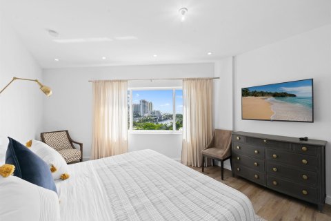 Condo in Fort Lauderdale, Florida, 3 bedrooms  № 2399937 - photo 25