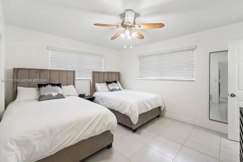 Casa en alquiler en Hollywood, Florida, 3 dormitorios, 140.47 m2 № 2071096 - foto 12