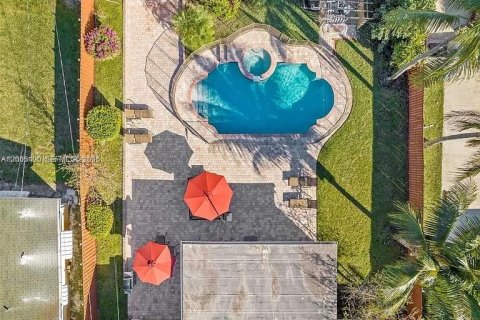 Casa en alquiler en Hollywood, Florida, 3 dormitorios, 140.47 m2 № 2071096 - foto 2