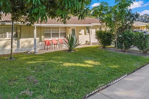 Casa en alquiler en Hollywood, Florida, 3 dormitorios, 140.47 m2 № 2071096 - foto 16