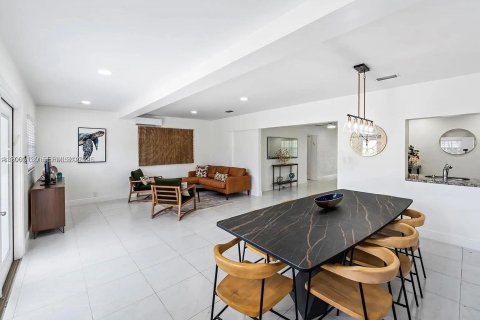 Casa en alquiler en Hollywood, Florida, 3 dormitorios, 140.47 m2 № 2071096 - foto 11