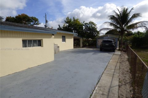 Купить виллу или дом в Майами-Гарденс, Флорида 4 спальни, 106.28м2, № 2038502 - фото 4