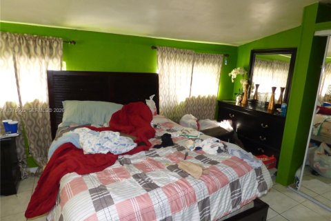 Купить виллу или дом в Майами-Гарденс, Флорида 4 спальни, 106.28м2, № 2038502 - фото 18