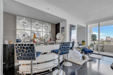 Condo in Miami, Florida, 3 bedrooms  № 1877528 - photo 6