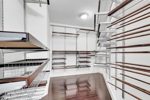 Купить кондоминиум в Майами, Флорида 3 спальни, 213.02м2, № 1877528 - фото 19