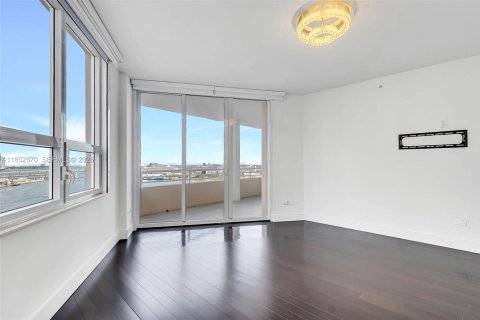 Купить кондоминиум в Майами, Флорида 3 спальни, 213.02м2, № 1877528 - фото 16