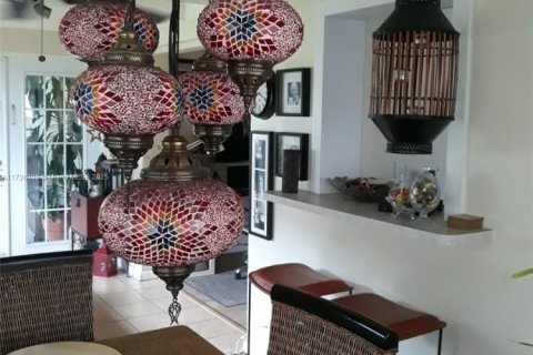 Villa ou maison à vendre à Hollywood, Floride: 3 chambres, 146.04 m2 № 1975651 - photo 19