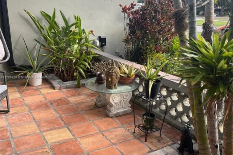 Villa ou maison à vendre à Hollywood, Floride: 3 chambres, 146.04 m2 № 1975651 - photo 3