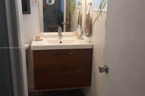 Villa ou maison à vendre à Hollywood, Floride: 3 chambres, 146.04 m2 № 1975651 - photo 29