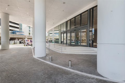 Condo in Miami Beach, Florida, 1 bedroom  № 1998937 - photo 2