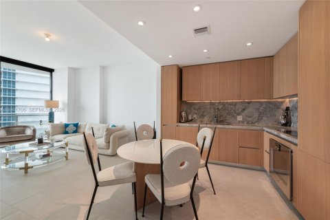 Condo in Miami Beach, Florida, 1 bedroom  № 1998937 - photo 8