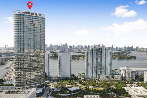 Condo in Miami Beach, Florida, 1 bedroom  № 1998937 - photo 27