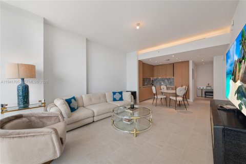 Condo in Miami Beach, Florida, 1 bedroom  № 1998937 - photo 11
