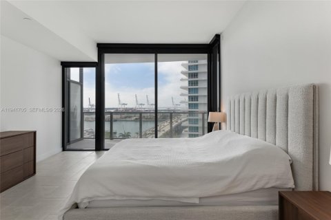Condo in Miami Beach, Florida, 1 bedroom  № 1998937 - photo 14