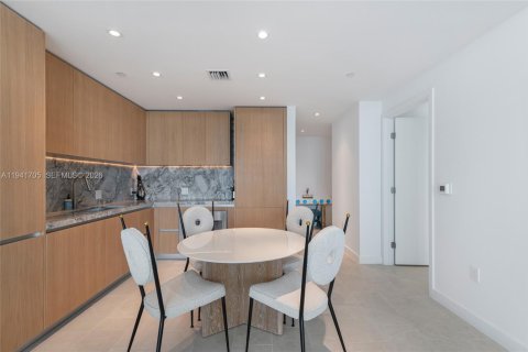 Condo in Miami Beach, Florida, 1 bedroom  № 1998937 - photo 6