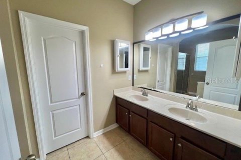 Casa en alquiler en Orlando, Florida, 4 dormitorios, 254.92 m2 № 1900287 - foto 22