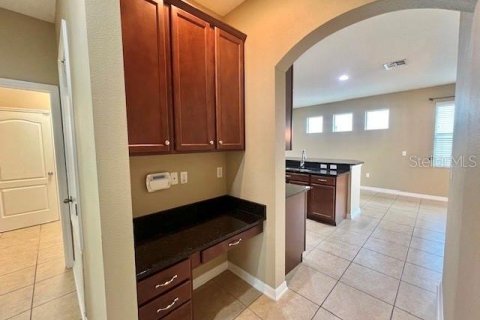 Casa en alquiler en Orlando, Florida, 4 dormitorios, 254.92 m2 № 1900287 - foto 12