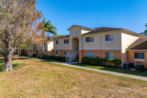 Снять в аренду кондоминиум в Холливуд, Флорида 2 спальни, 69.58м2, № 2024889 - фото 20