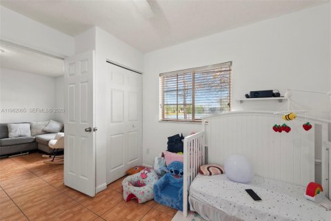 Снять в аренду кондоминиум в Холливуд, Флорида 2 спальни, 69.58м2, № 2024889 - фото 16