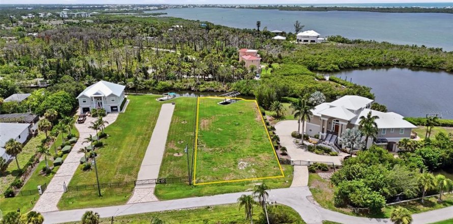 Terreno en Englewood, Florida № 2216191