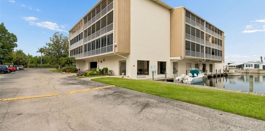 Condominio en Bradenton, Florida, 2 dormitorios № 2094892