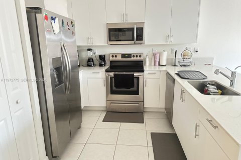 Купить таунхаус в Хомстед, Флорида 3 спальни, 143.53м2, № 2032961 - фото 5