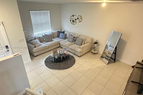 Купить таунхаус в Хомстед, Флорида 3 спальни, 143.53м2, № 2032961 - фото 4