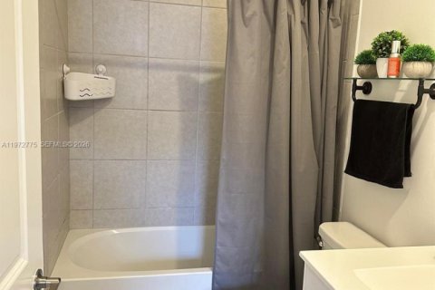 Купить таунхаус в Хомстед, Флорида 3 спальни, 143.53м2, № 2032961 - фото 12