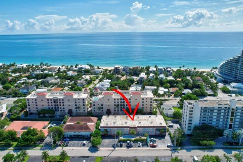 Condo in Fort Lauderdale, Florida, 2 bedrooms  № 2262910 - photo 25