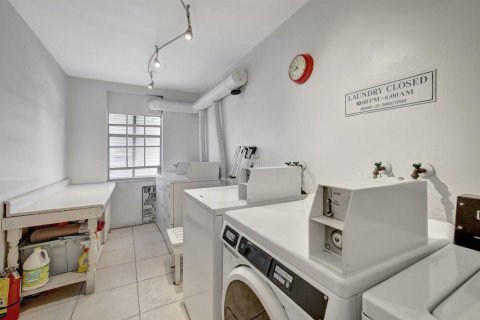 Condo in Fort Lauderdale, Florida, 2 bedrooms  № 2262910 - photo 21