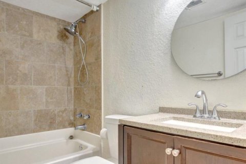 Condo in Fort Lauderdale, Florida, 2 bedrooms  № 2262910 - photo 20