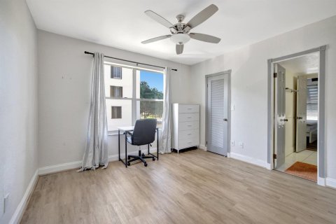 Condo in Fort Lauderdale, Florida, 2 bedrooms  № 2262910 - photo 17