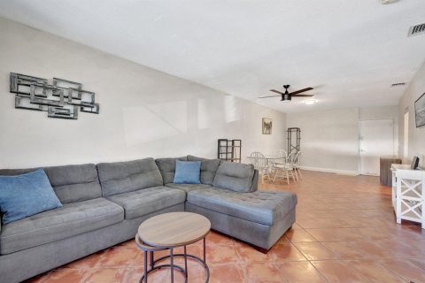 Condo in Fort Lauderdale, Florida, 2 bedrooms  № 2262910 - photo 4